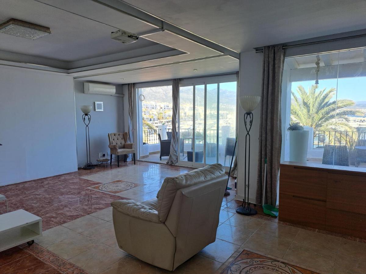 Private Suites In Huge Penthouse 1St Line Puerto Banus, Incredible Views, Jacuzzis ماربيا المظهر الخارجي الصورة