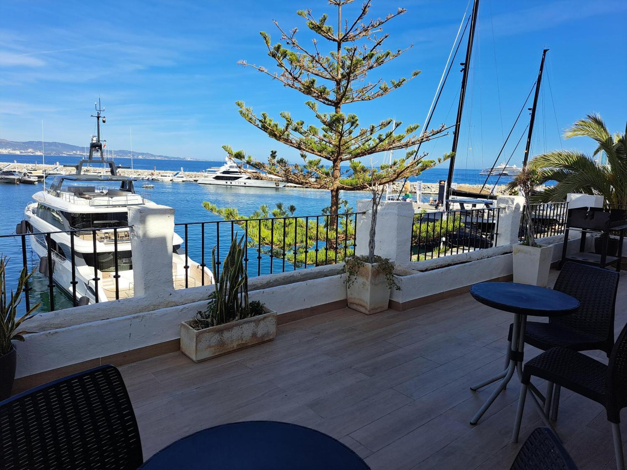 Private Suites In Huge Penthouse 1St Line Puerto Banus, Incredible Views, Jacuzzis ماربيا المظهر الخارجي الصورة